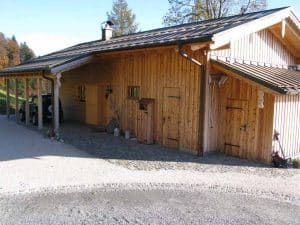 Seitenansicht Almhütte
