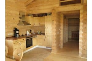 Wohnhaus - Blockhaus mit runden Balken von innen – Küche