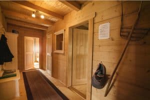 Ferienhaus - Blockhaus von innen – Diele