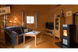 Ferienhaus - Blockhaus von innen – Wohnzimmer