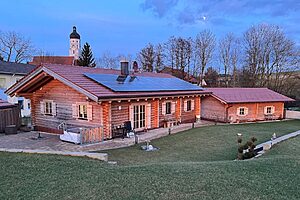Rundholz-Bungalow-Vorderansicht